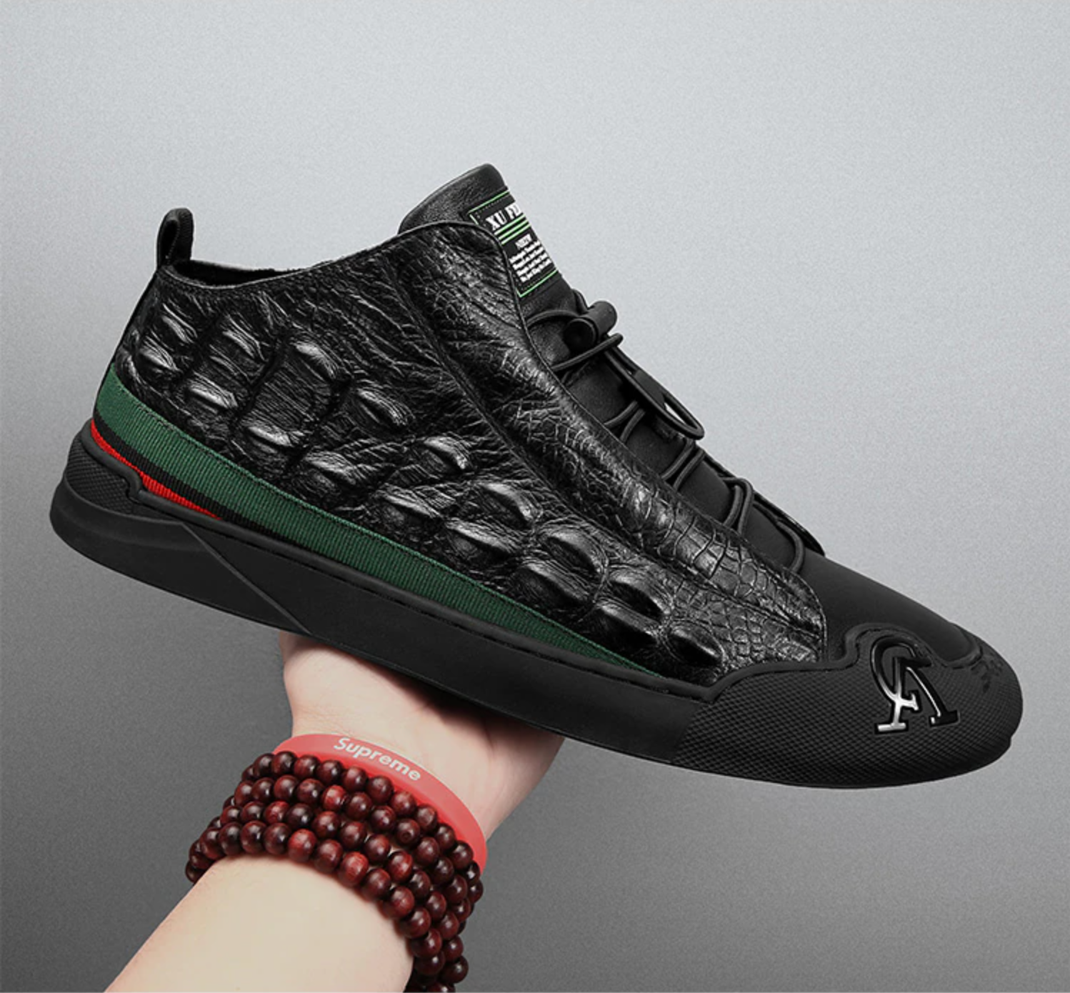 Krokodilo stiliaus batai 